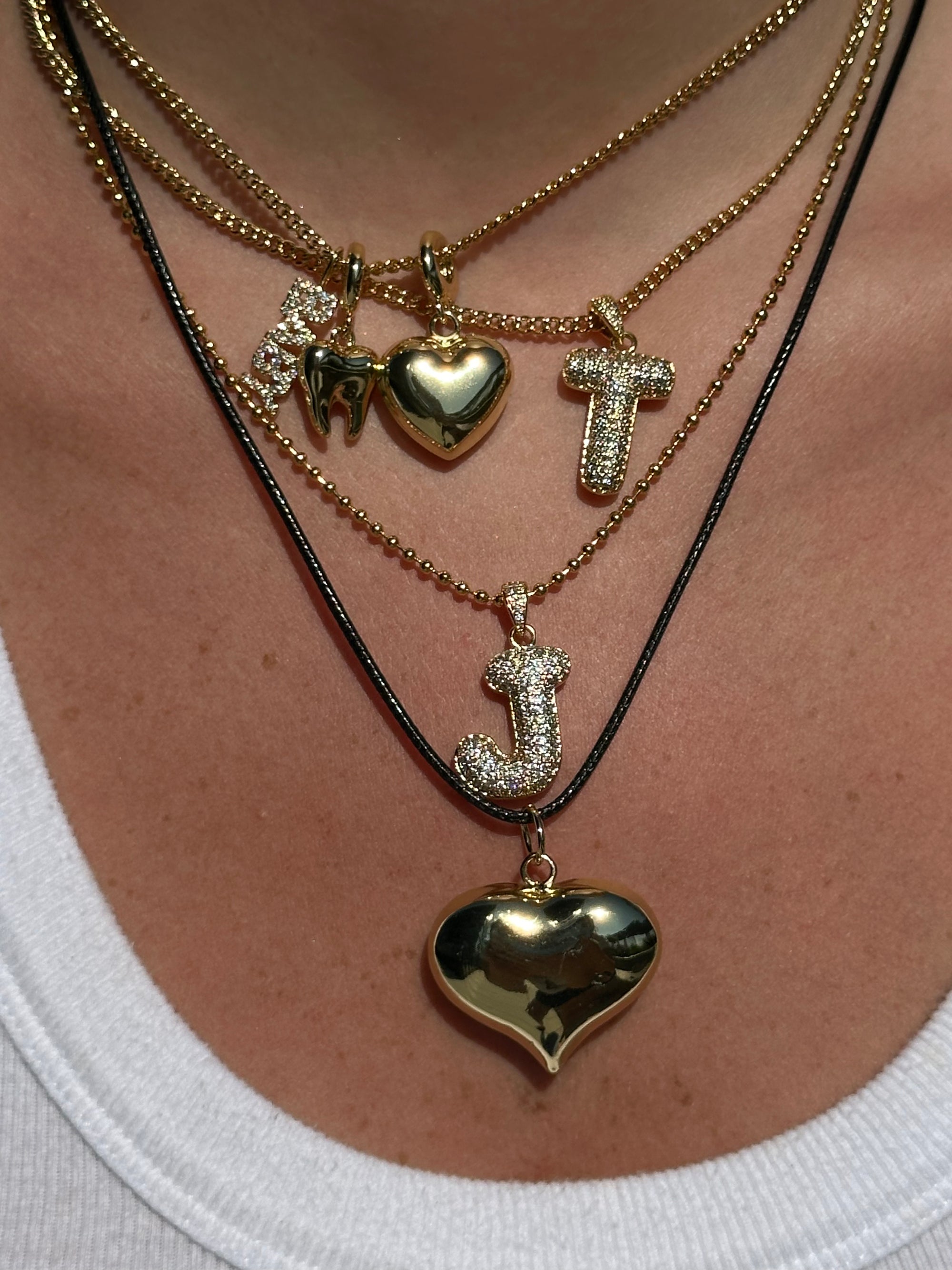 GOLD CHUBBY HEART NECKLACE