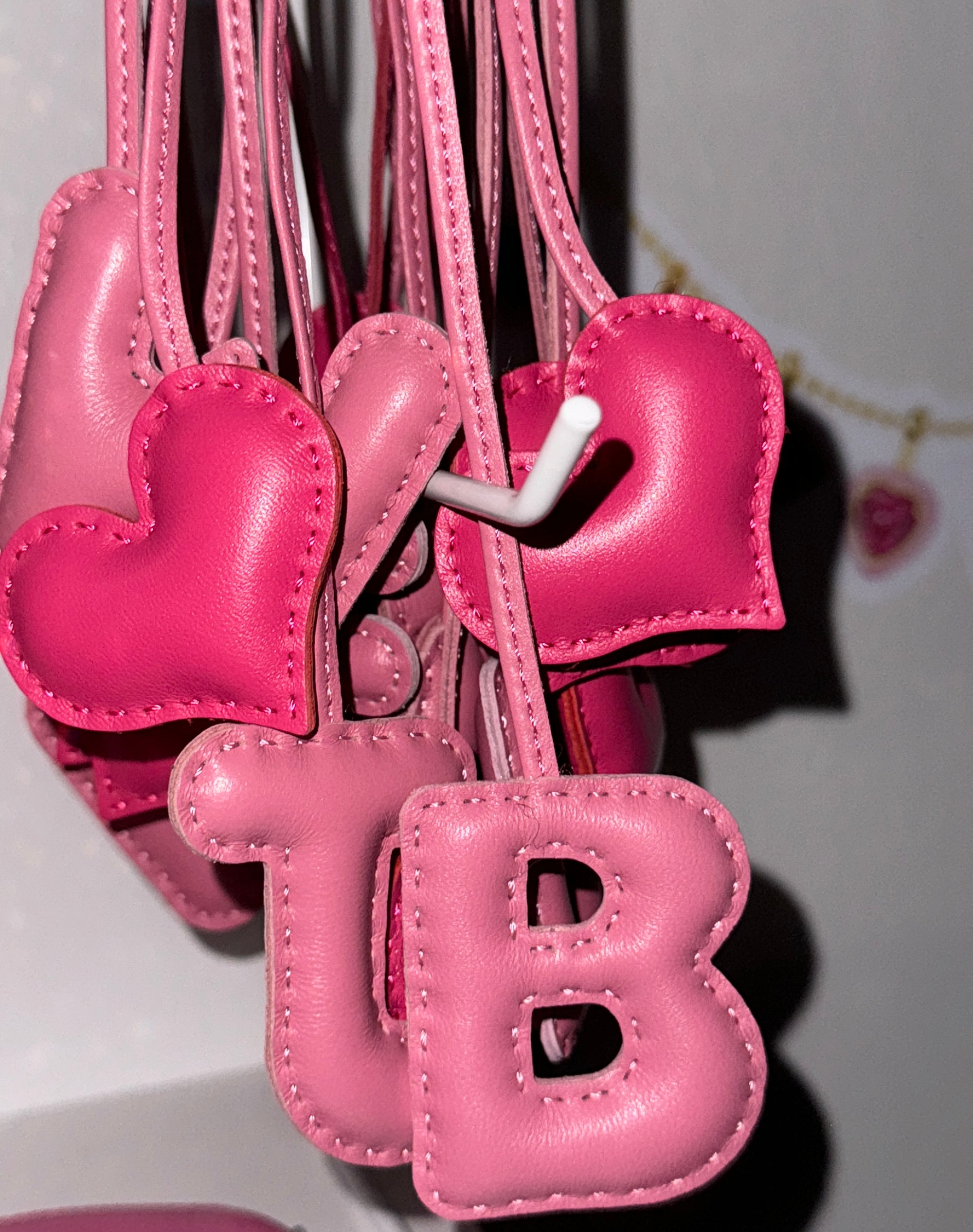 PILLOW PUFF INITIAL LEATHER BAG CHARM