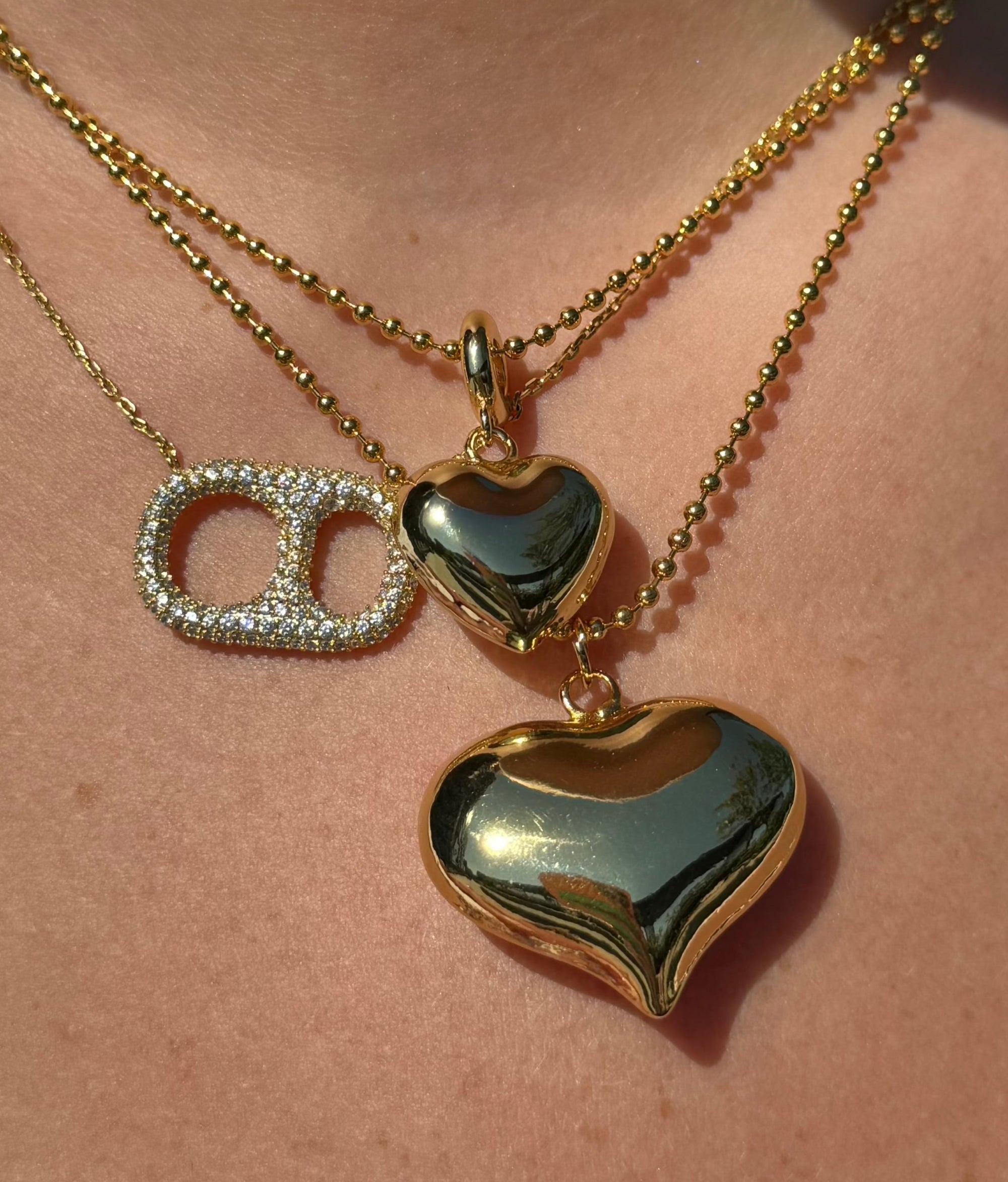 GOLD CHUBBY HEART NECKLACE