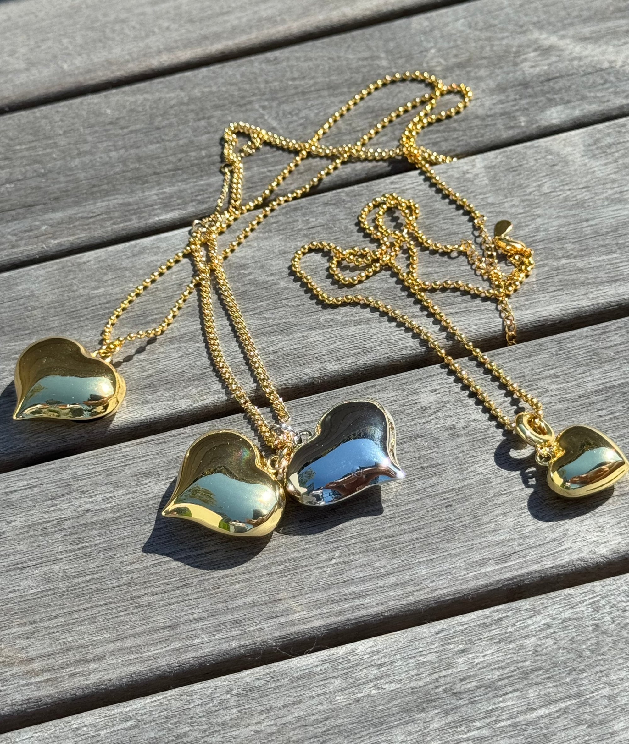 GOLD CHUBBY HEART NECKLACE