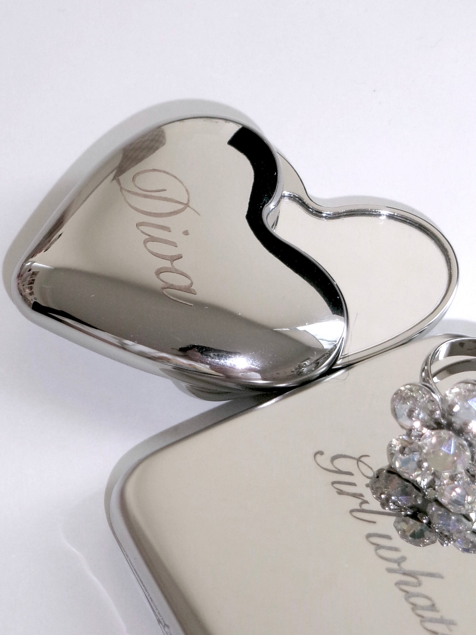 HEART POCKET COMPACT MIRROR