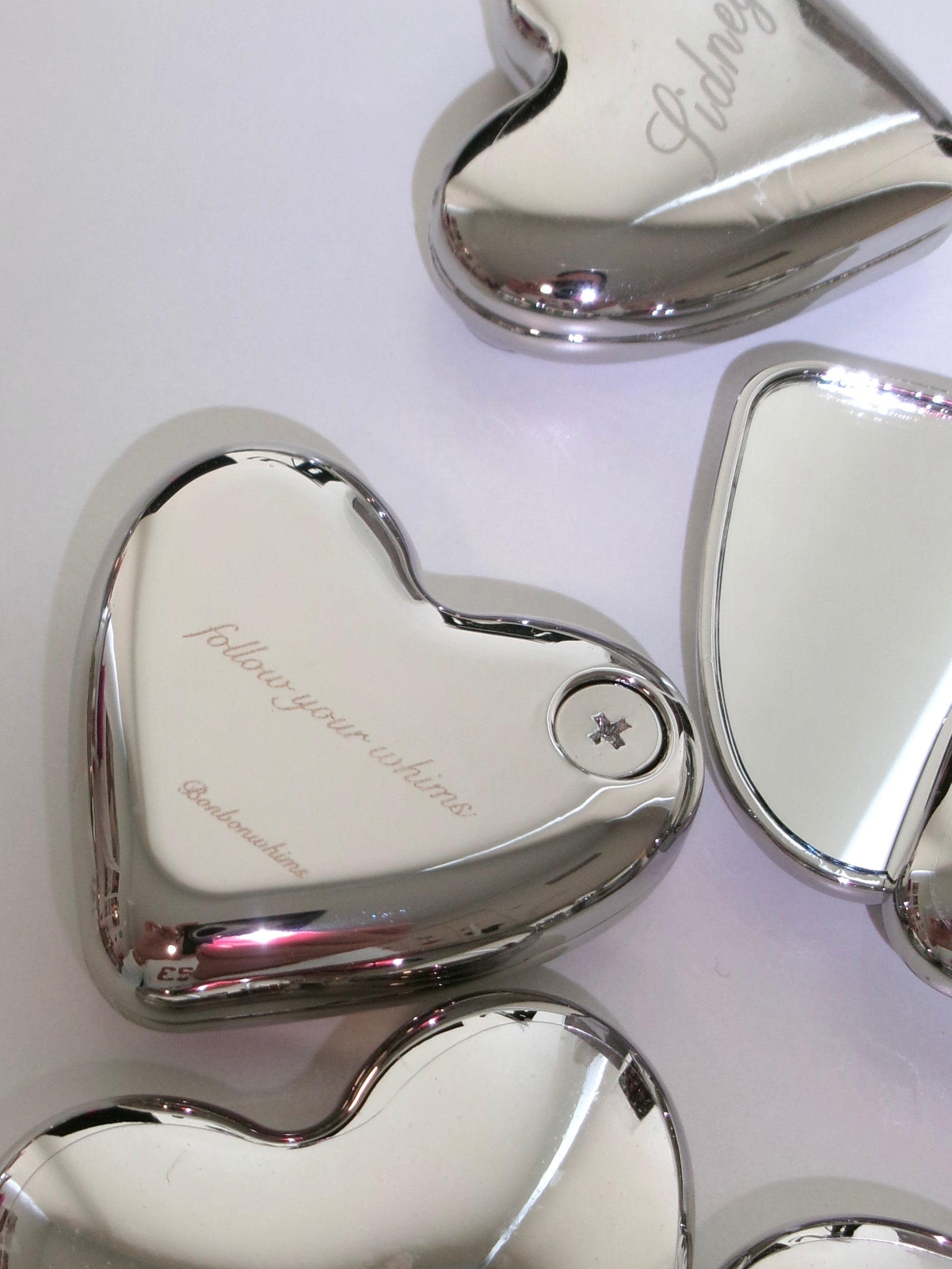 HEART POCKET COMPACT MIRROR