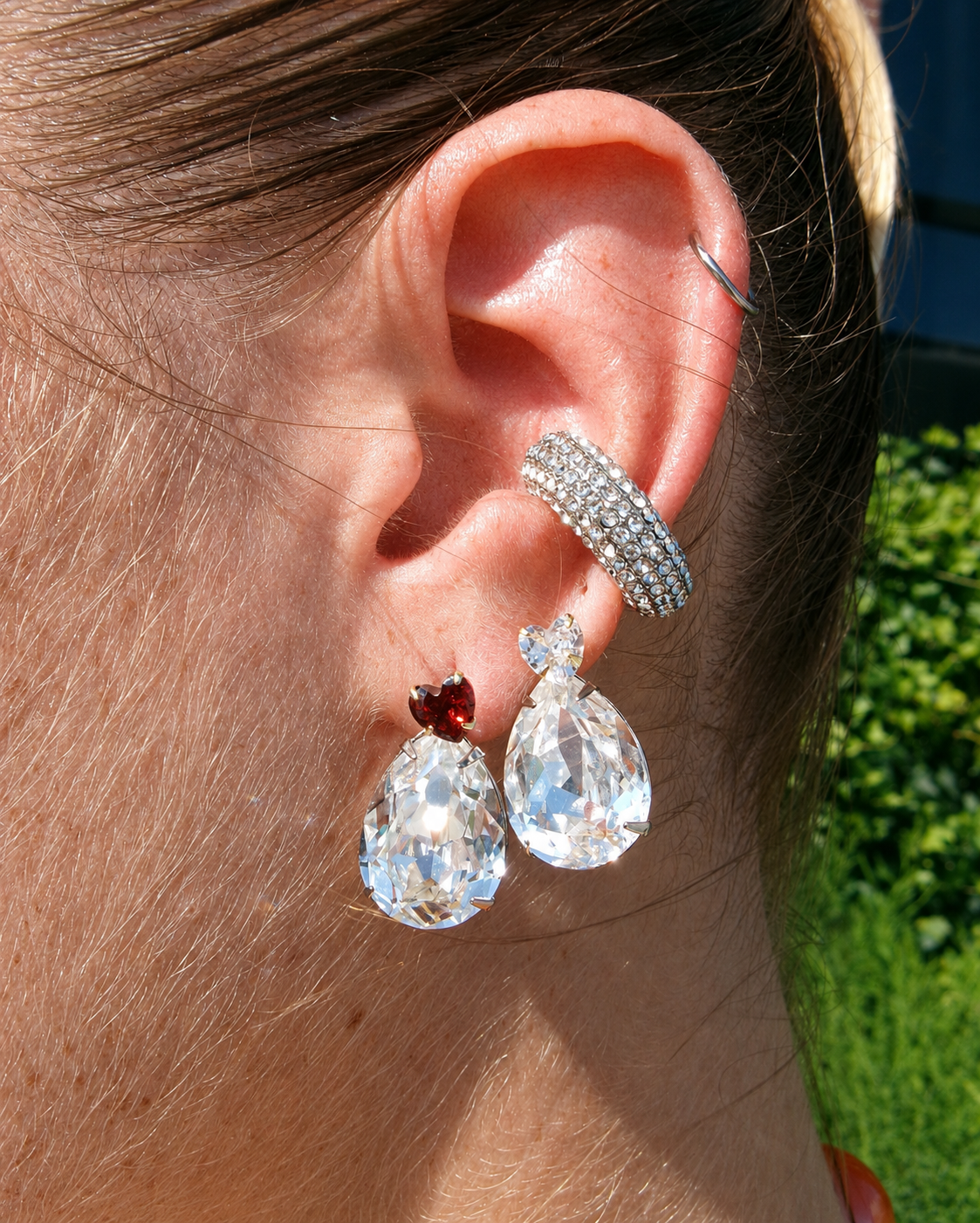 BIGGIE "STICKER" DROP EARRING (SINGLE)