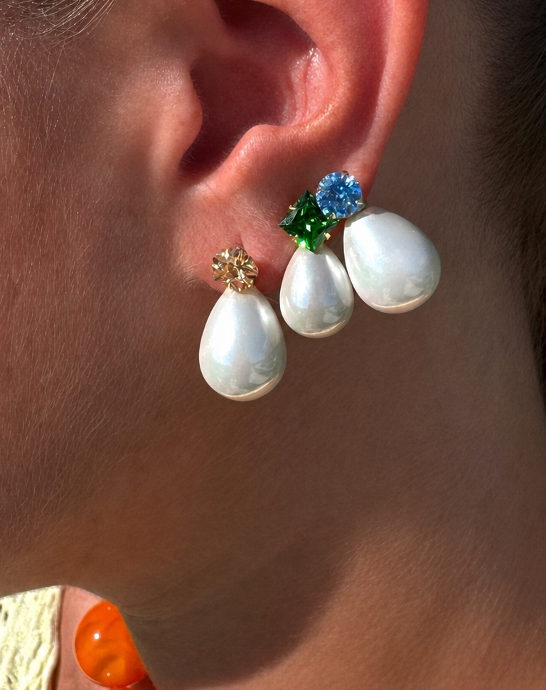 BIGGIE "STICKER" PEARL DROP EARRING (SINGLE)