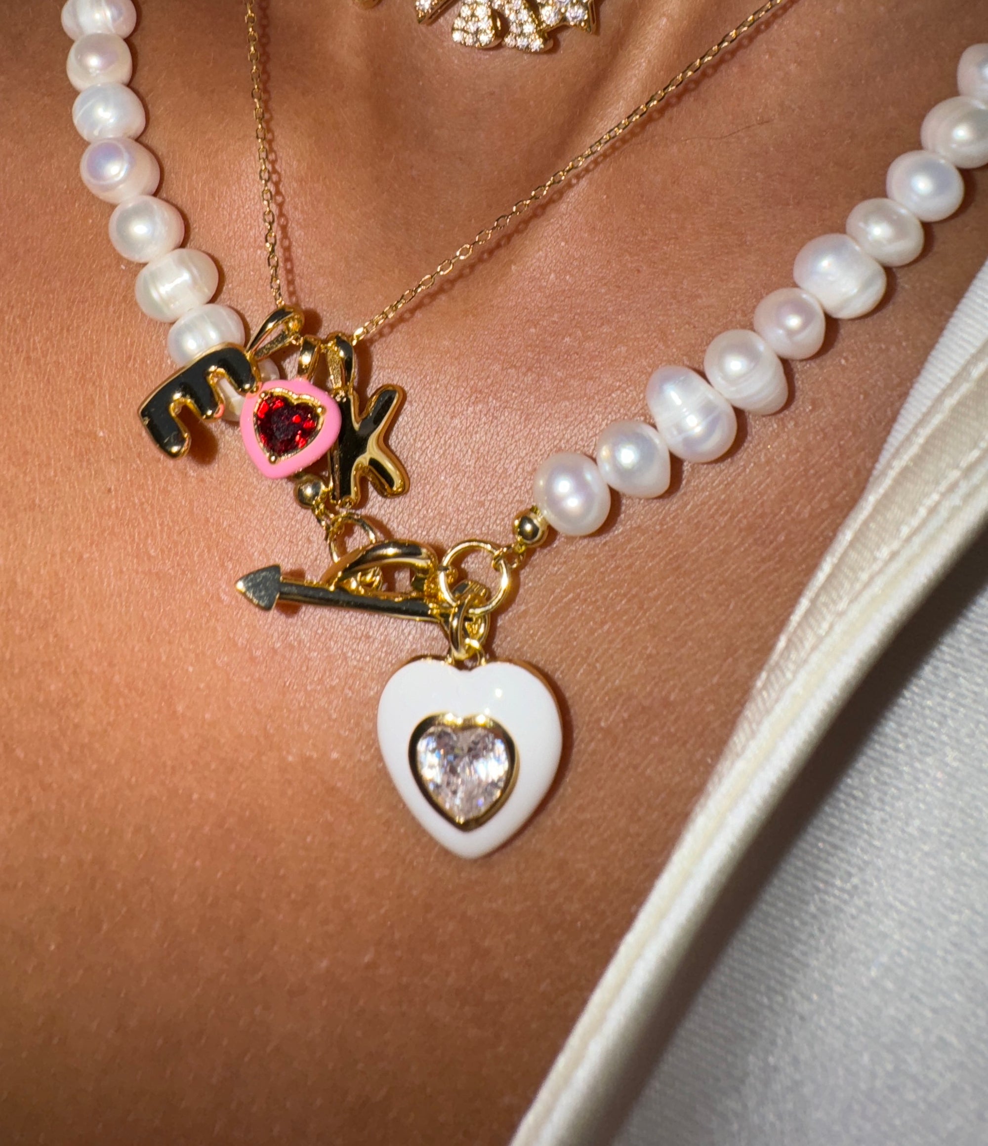 CUPID'S ARROW PEARL NECKLACE