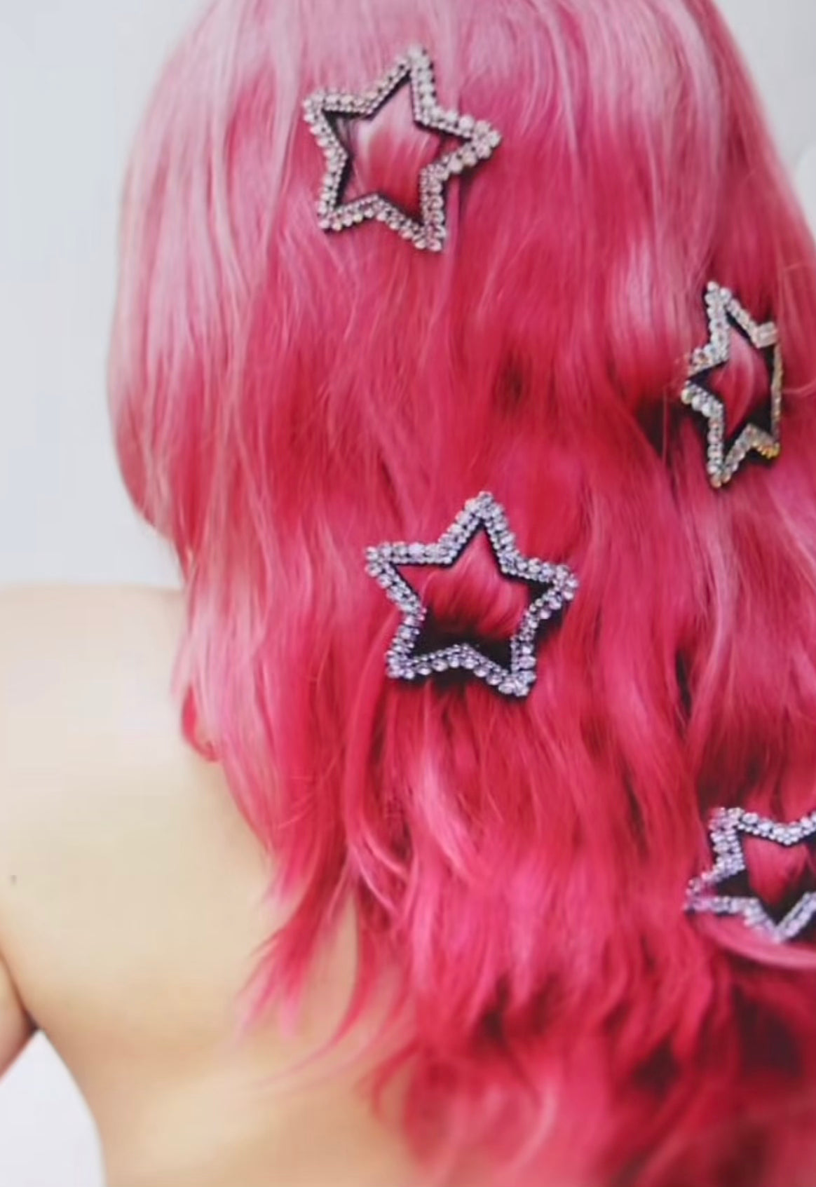 ANTI-GRAVITY HAIR BARRETTE x TOTALLY SPIES!