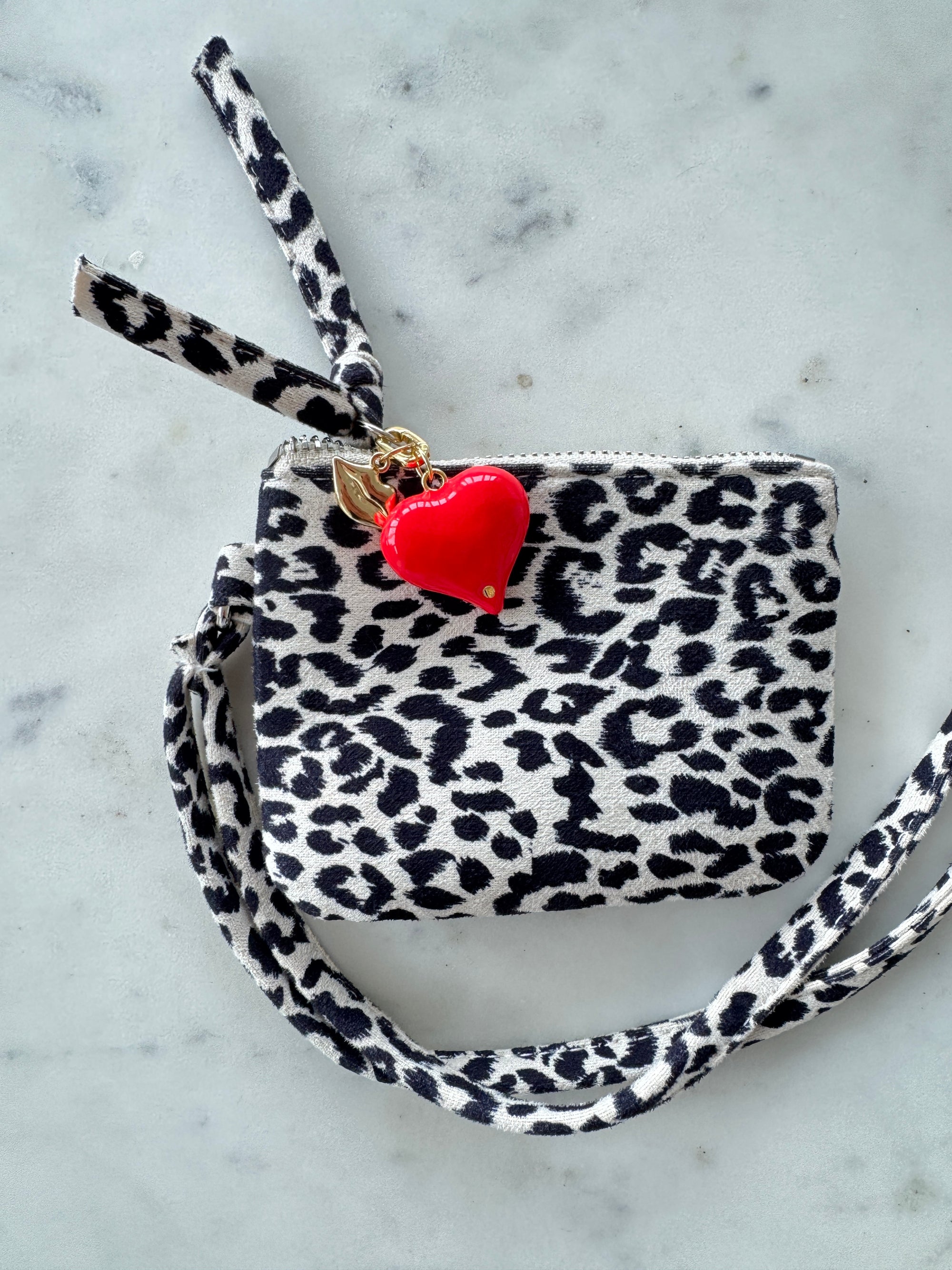 CANDY ZIP WRISTLET