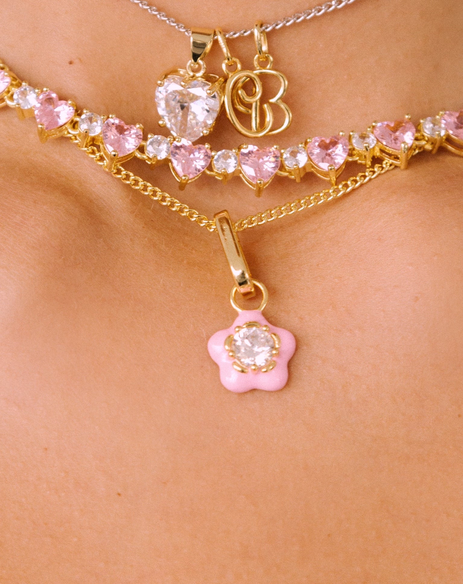FLOWER CHARM NECKLACE