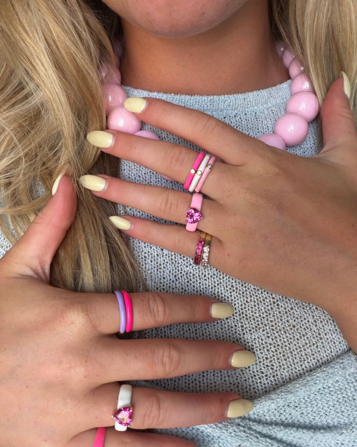 ADJUSTABLE RAINBOW STACKING BAND